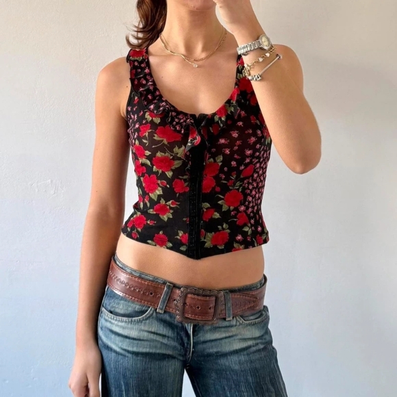 Tops - Floral Ruffle Black Top